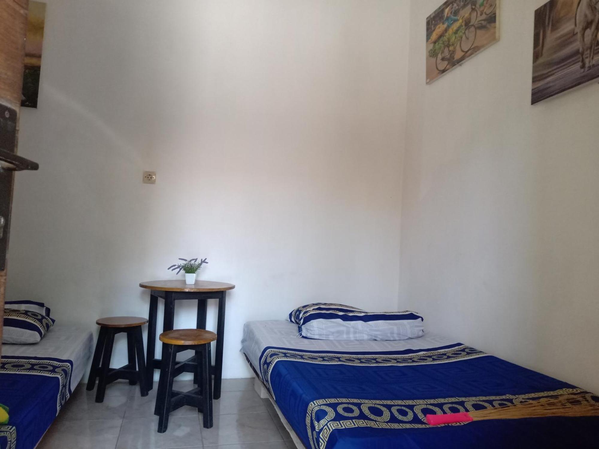 Hotel Kost Backpacker Sidoarjo Esterno foto