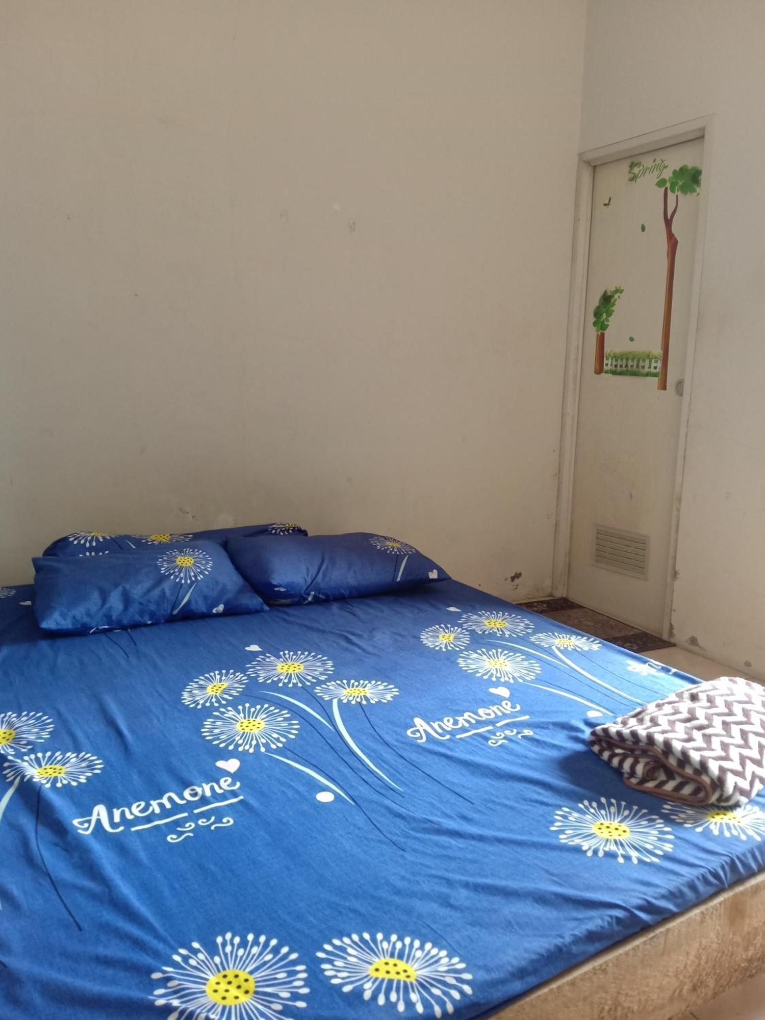Hotel Kost Backpacker Sidoarjo Esterno foto