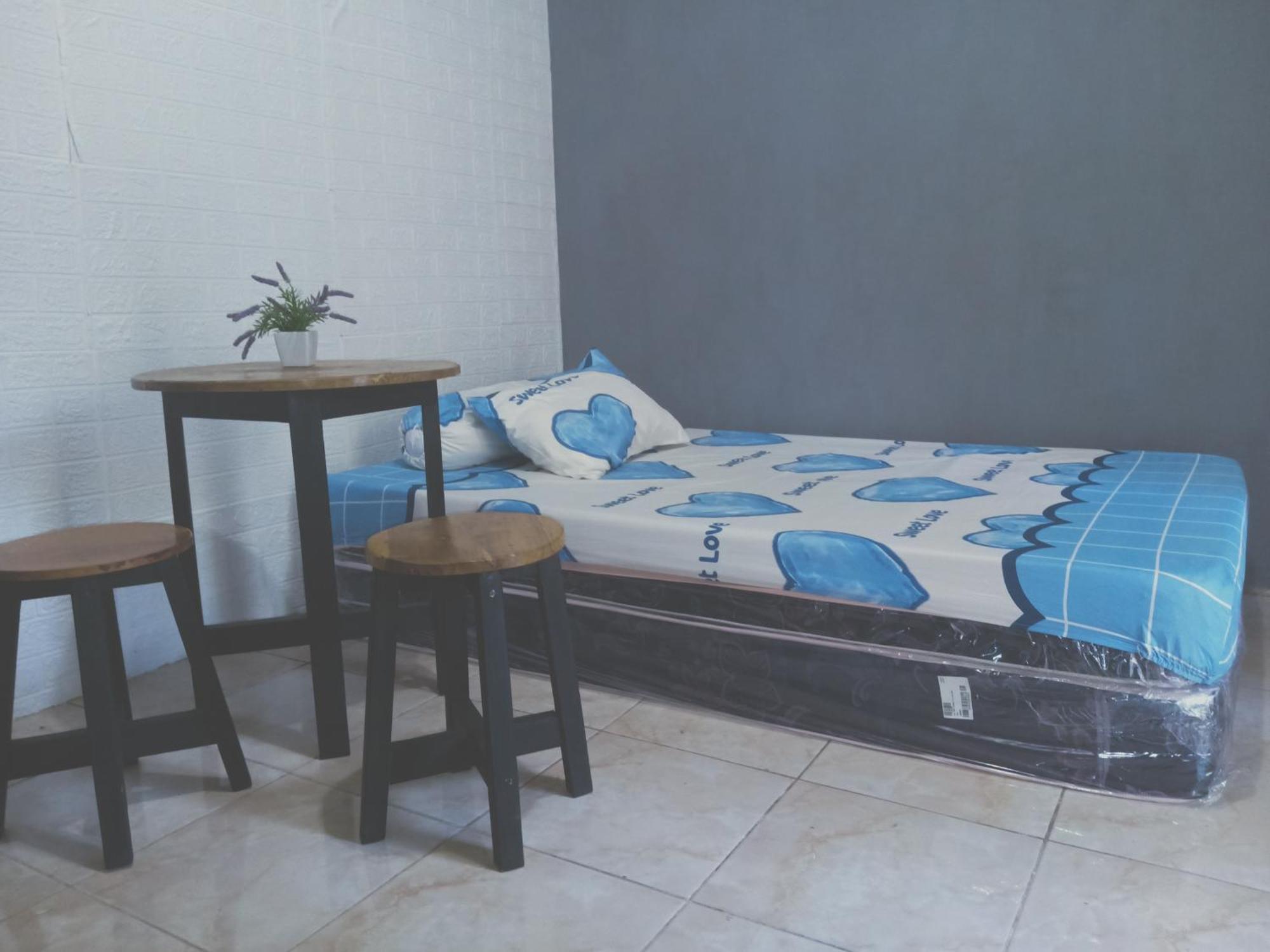 Hotel Kost Backpacker Sidoarjo Esterno foto
