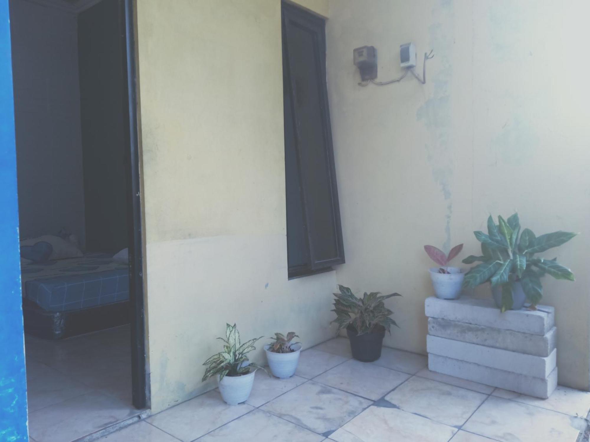 Hotel Kost Backpacker Sidoarjo Esterno foto