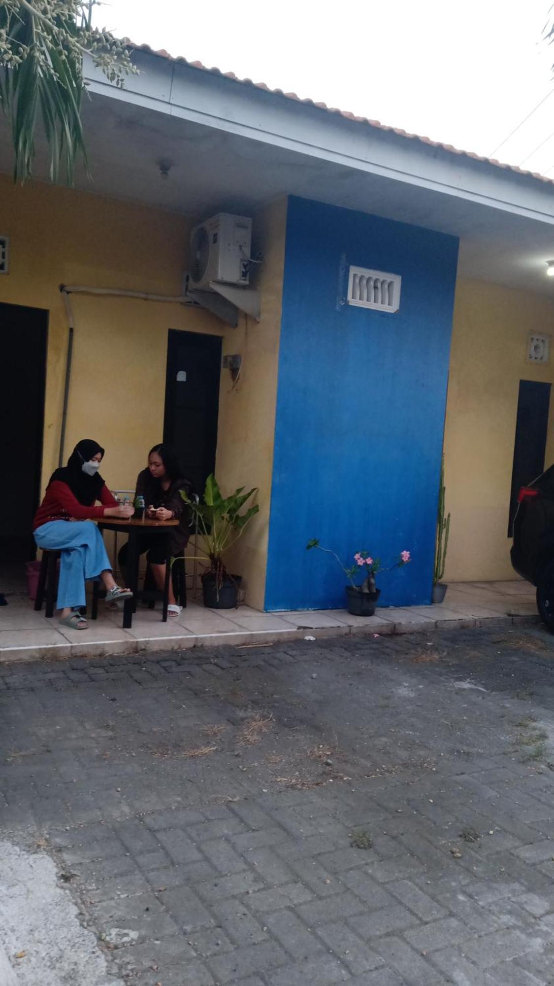 Hotel Kost Backpacker Sidoarjo Esterno foto
