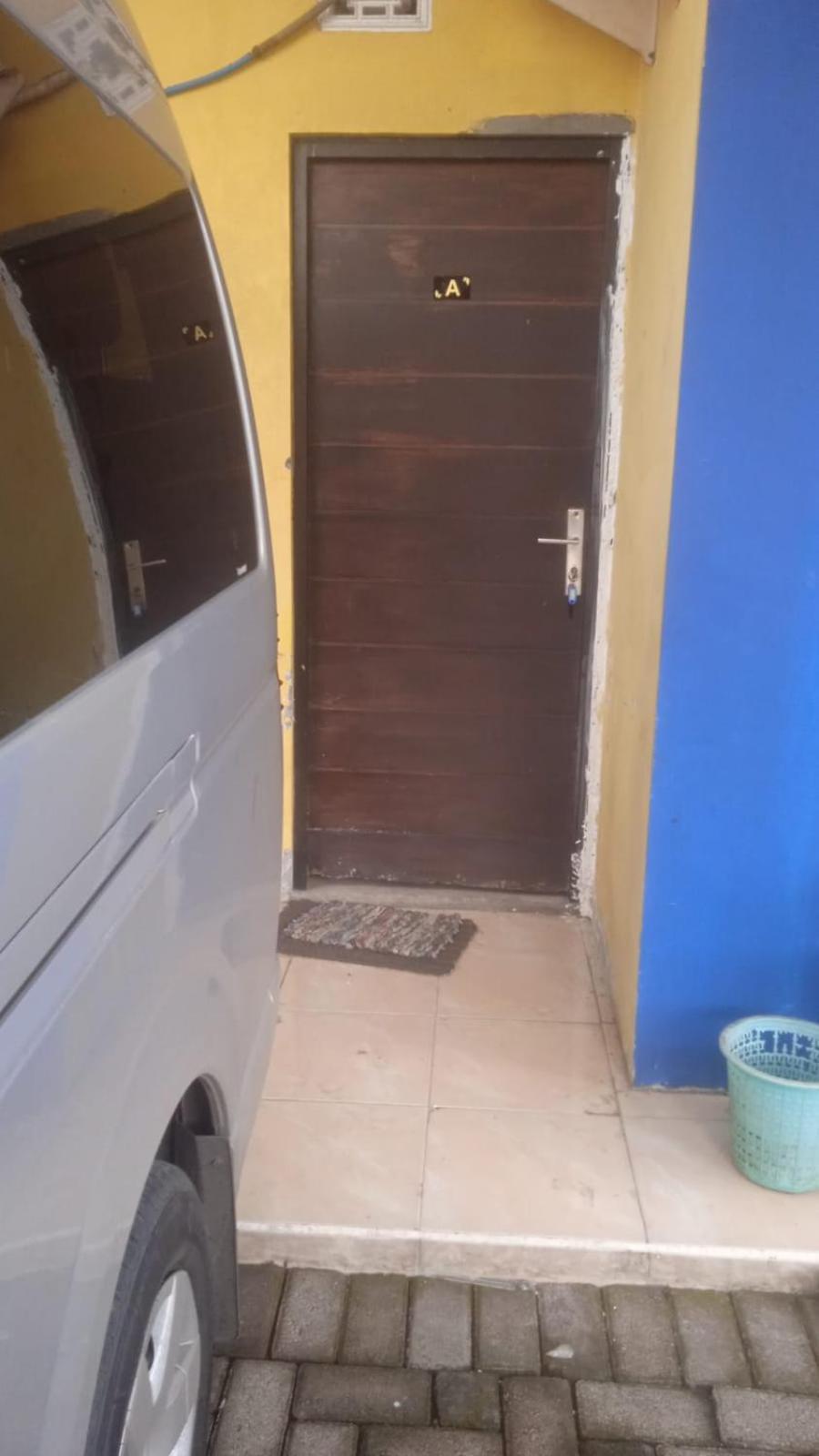 Hotel Kost Backpacker Sidoarjo Camera foto