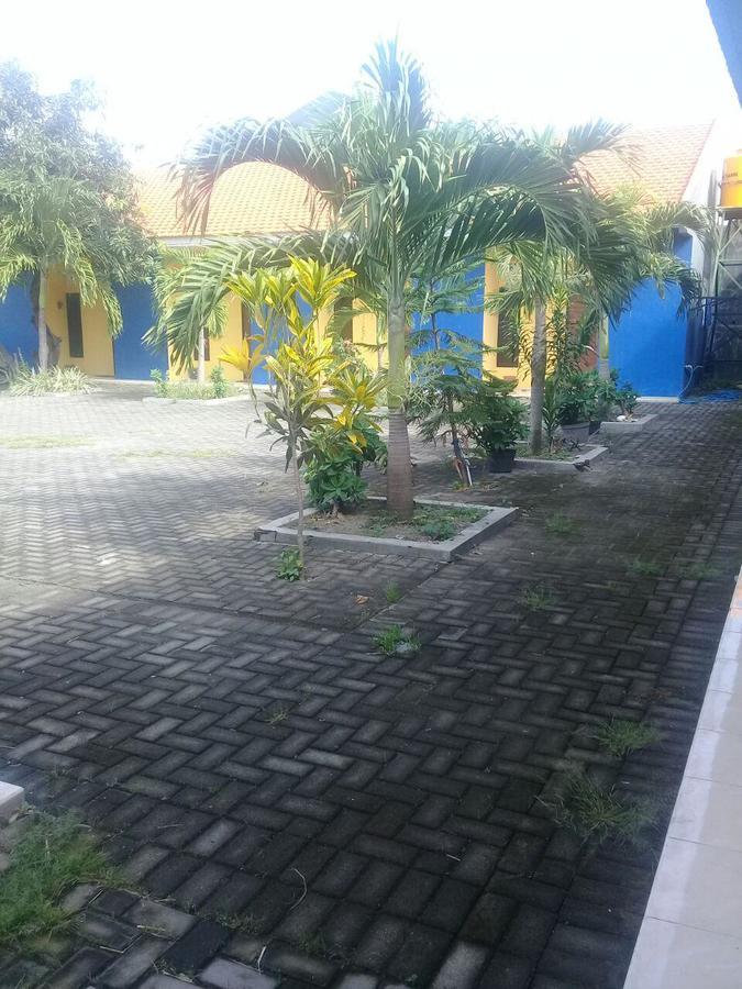 Hotel Kost Backpacker Sidoarjo Esterno foto