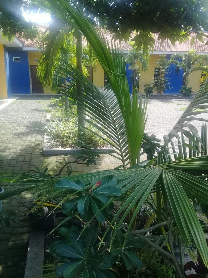 Hotel Kost Backpacker Sidoarjo Esterno foto
