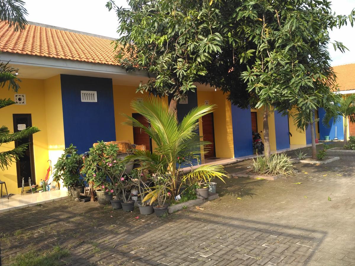Hotel Kost Backpacker Sidoarjo Esterno foto